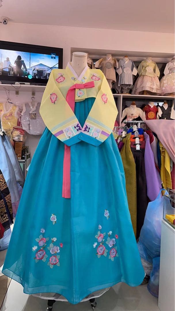 値下フォーマルチマチョゴリ韓服韓国輸入刺繍入り最安値下不可