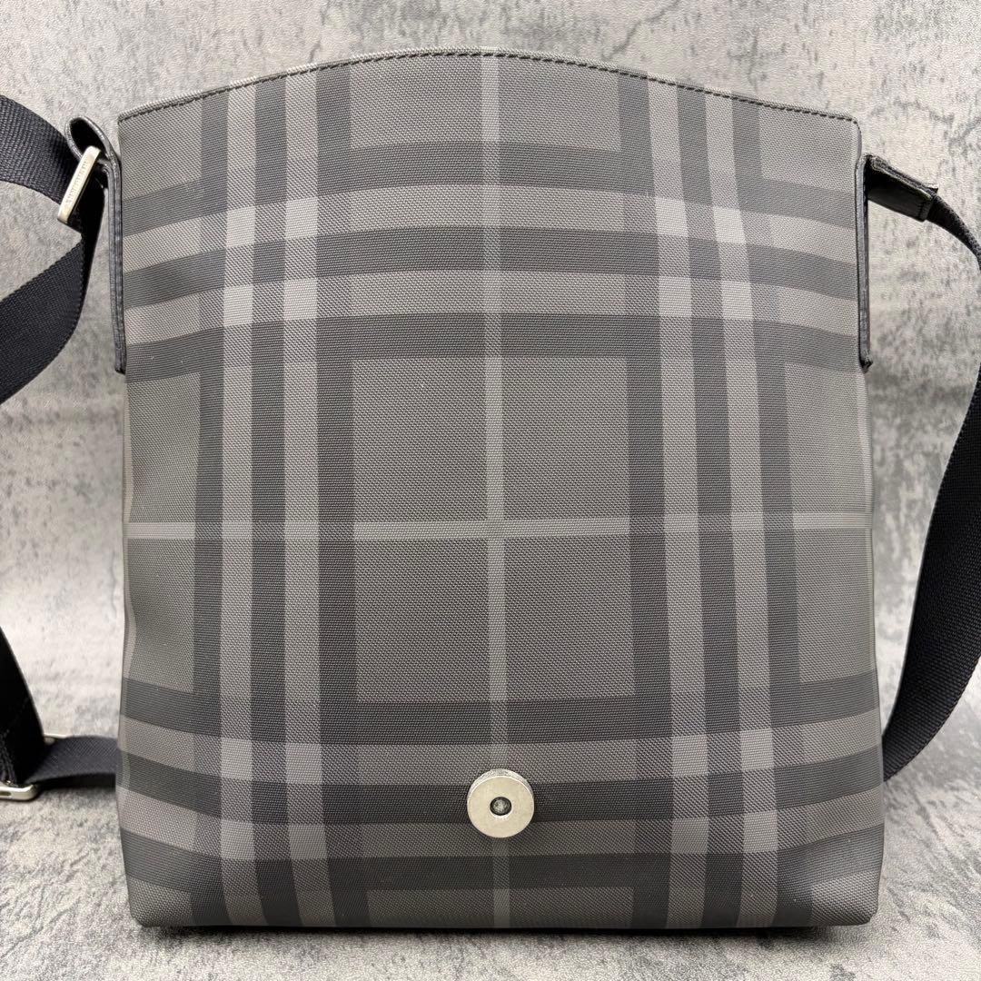 バーバリーロンドン メガチェック メッセンジャーバッグ レザー ナイロン 肩掛け