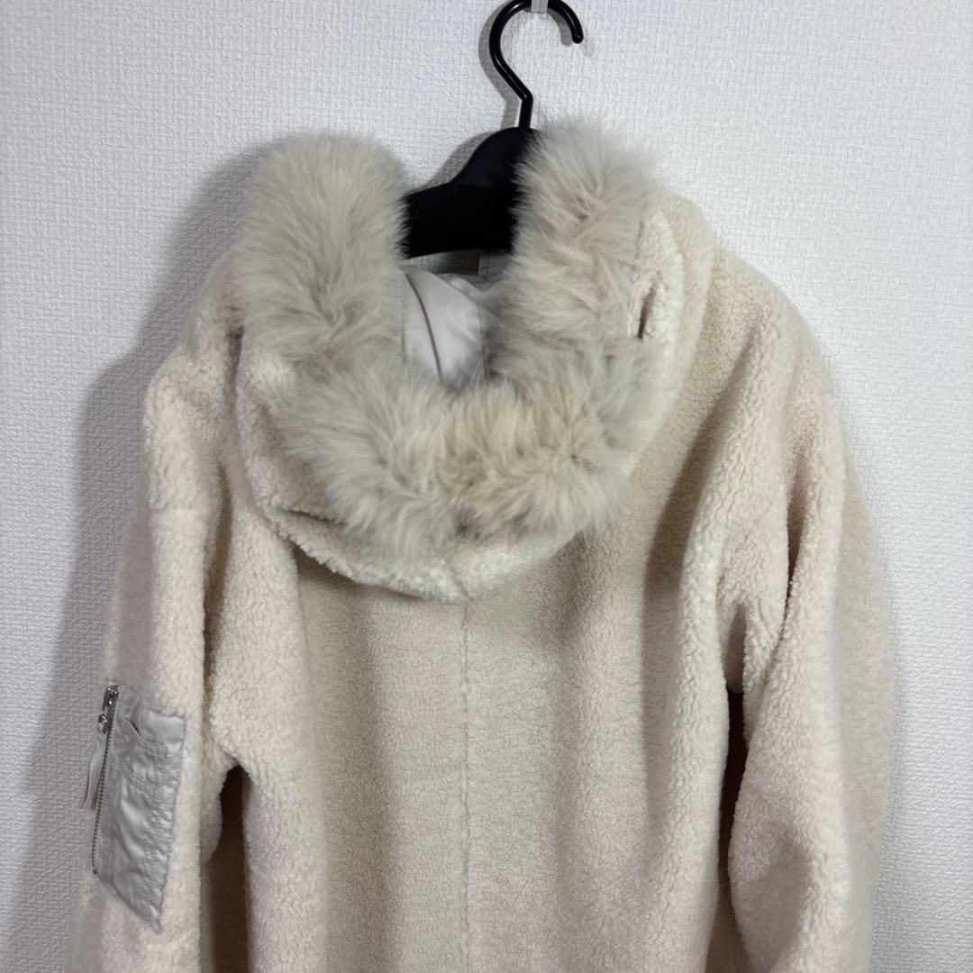 LASUD ボアコートアイボリー未使用品　サイズ9号　定価34000円タグ無し