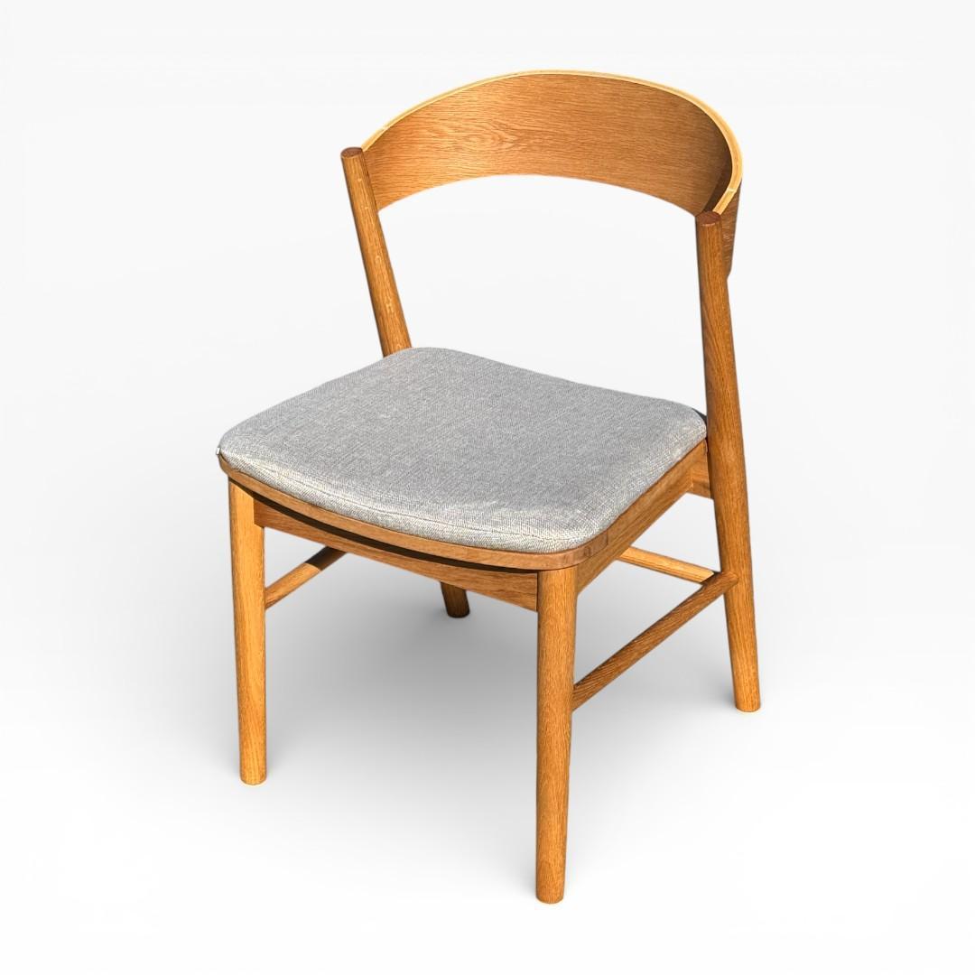 ①UNICO SOLK チェア ライトグレー オーク材