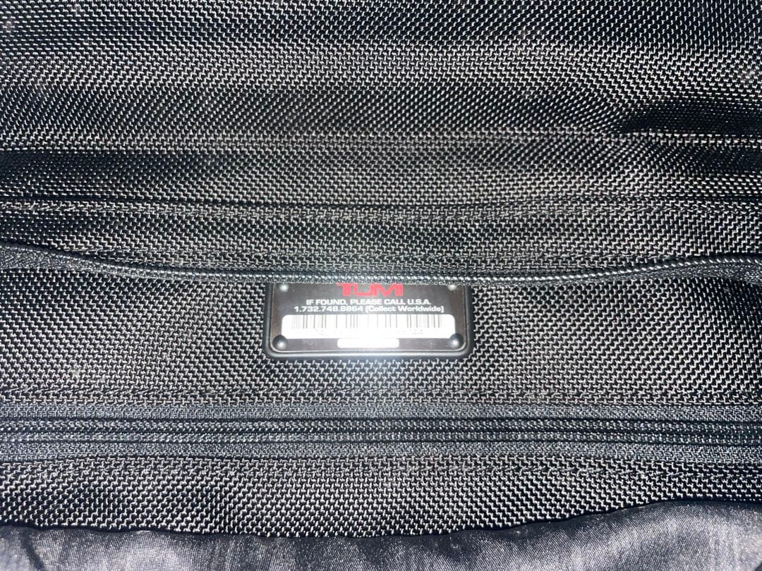 【極美品】TUMI 22105 DH メッセンジャーバッグ