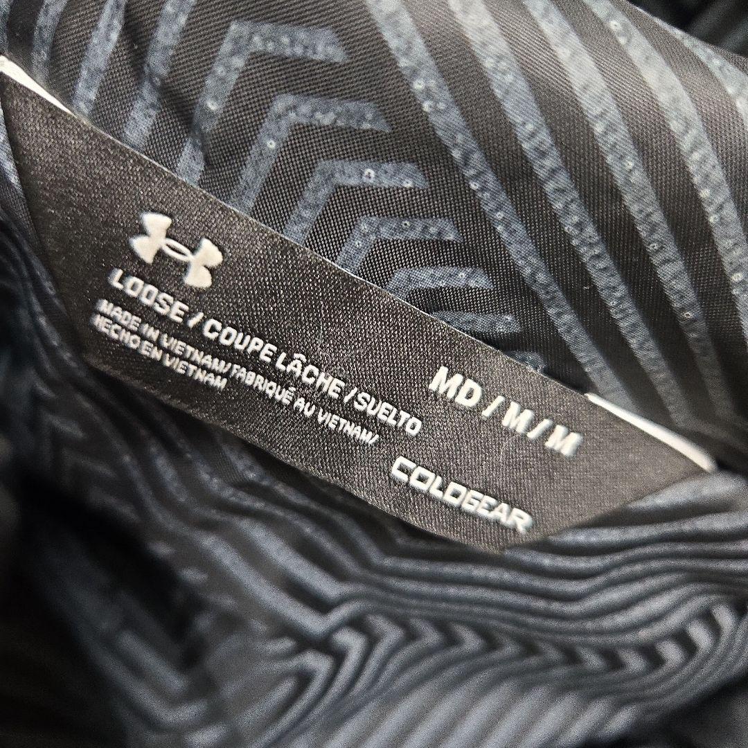 美品　UNDER ARMOUR　M　ベンチコート　黒　インフラレッド　撥水