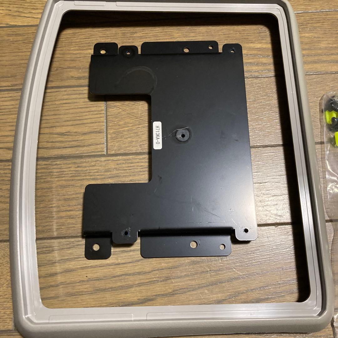 N-BOX専用 10.1/10.2型　リアモニター取付キッド　アルパイン