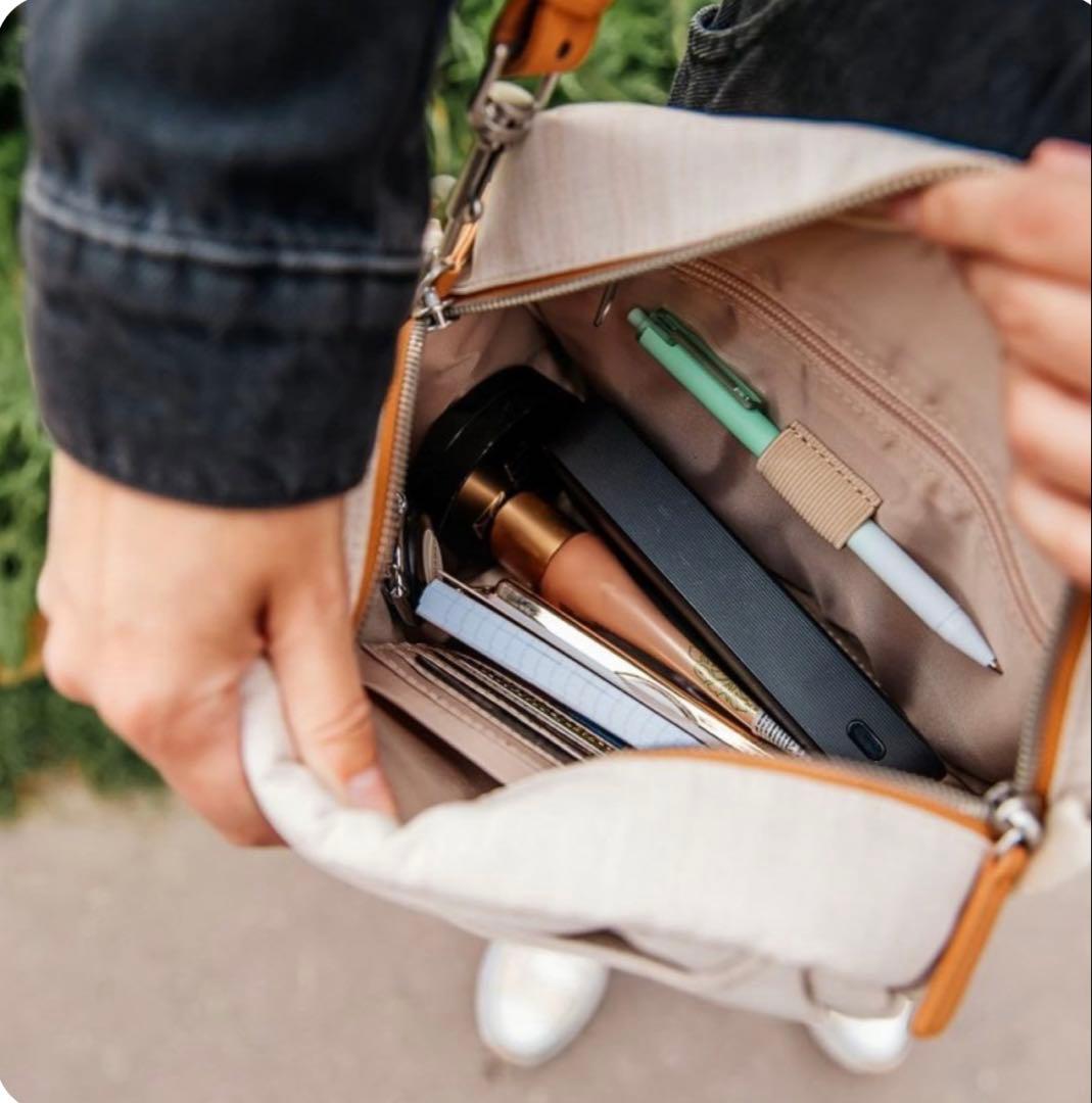 NORDACE オールブラック ボディバッグ