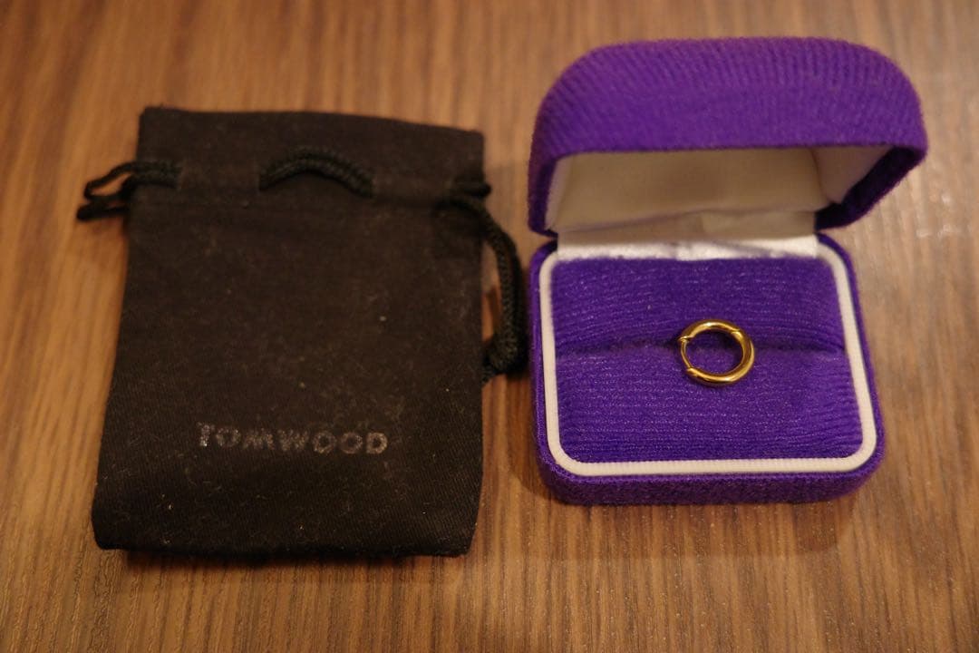 TOMWOOD ゴールドピアス【片耳】専用ポーチ付き