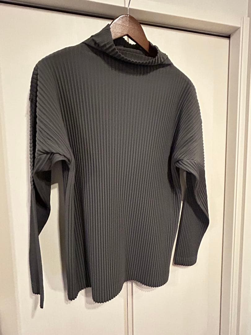 【美品】HOMME PLISSE ISSEY MIYAKE グレー長袖カットソー