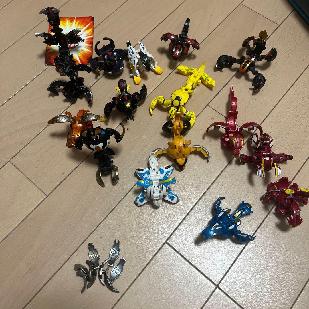 爆丸16体と交換用部品