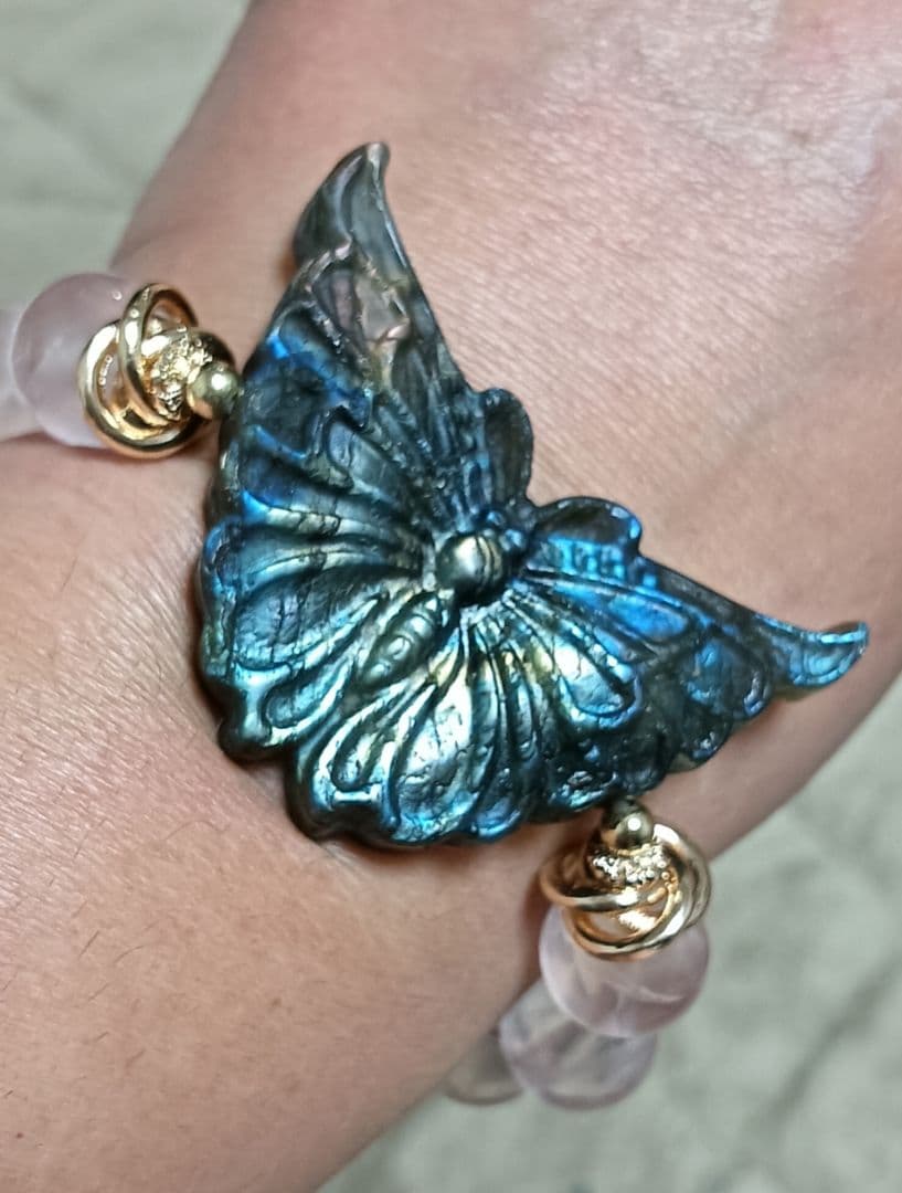 特大サイズのレインボーシラーラブラド蝶々とコロンビア産ピンクレムリアンシード❤❤