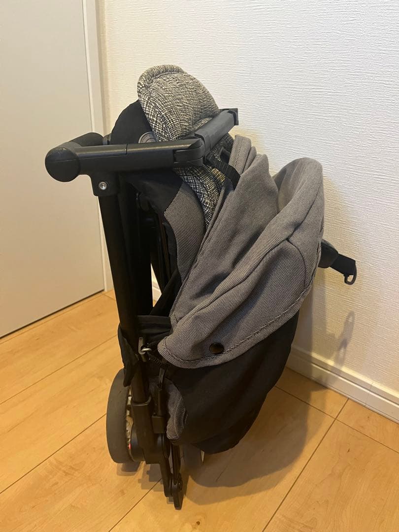 サイベックス　リベル　B型　ベビーカー　グレー