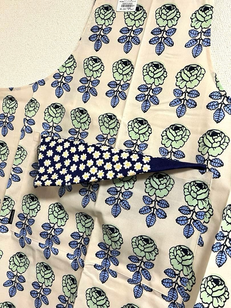 ✈︎新品未使用✈︎マリメッコ　marimekko エプロン　ヴィヒキルース
