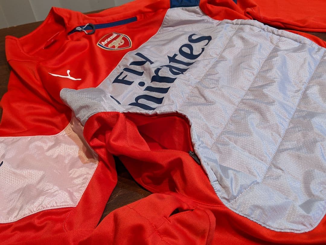 プーマ　アーセナル　中綿　トレーニングウェア　長袖シャツ　サッカー　ハーフジップ