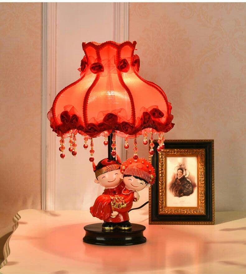 電気スタンドの寝室のロマンチックな色は輝度を調節します