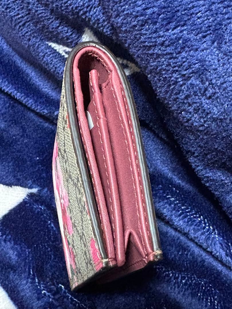 値下げ　新品未使用　GUCCI カードケース　ブルームス　花柄　財布