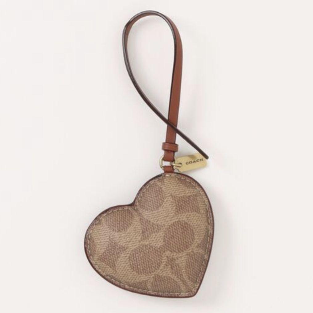 COACH ハートパフィ バッグチャーム シグネチャー