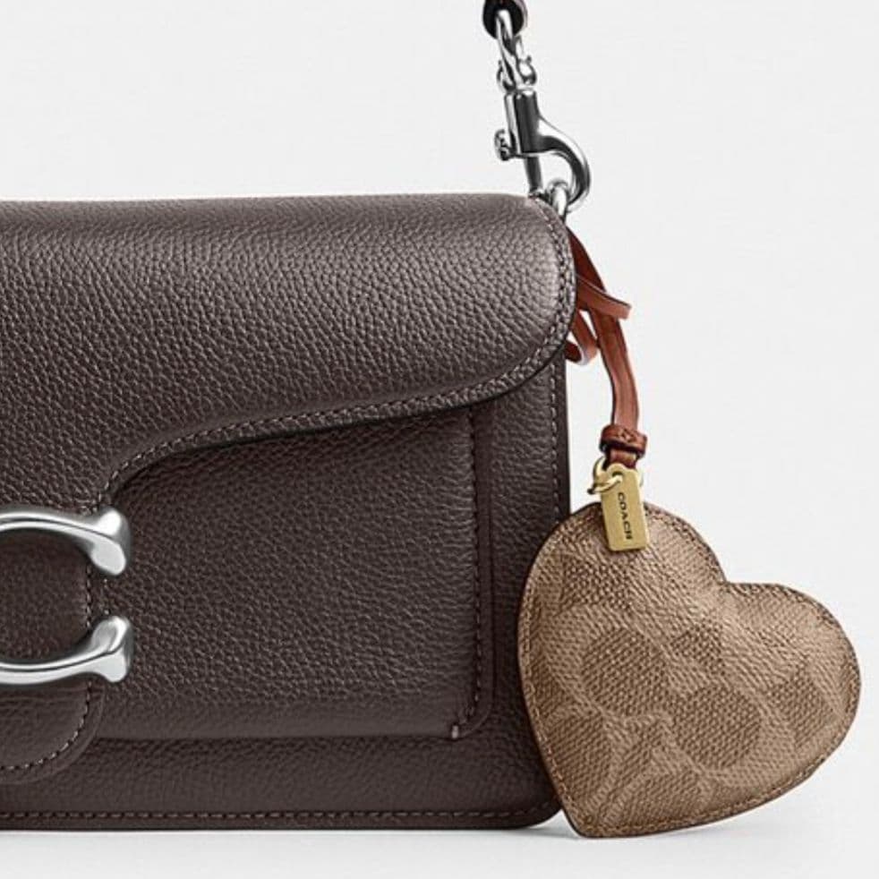 COACH ハートパフィ バッグチャーム シグネチャー