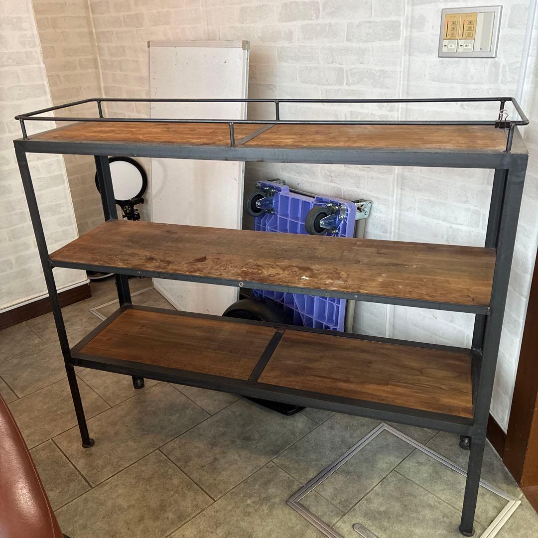 オープンシェルフ 木製と金属製