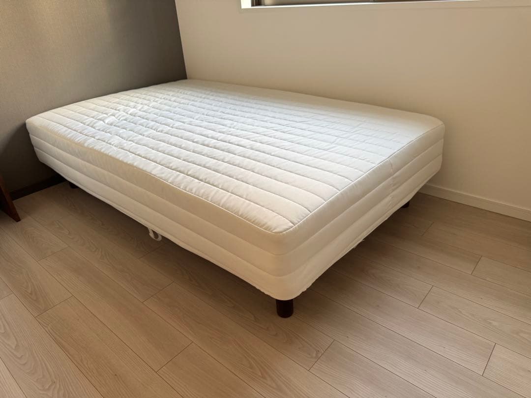 くろの無印良品脚付マットレス　ポケットコイル　洗えるカバー