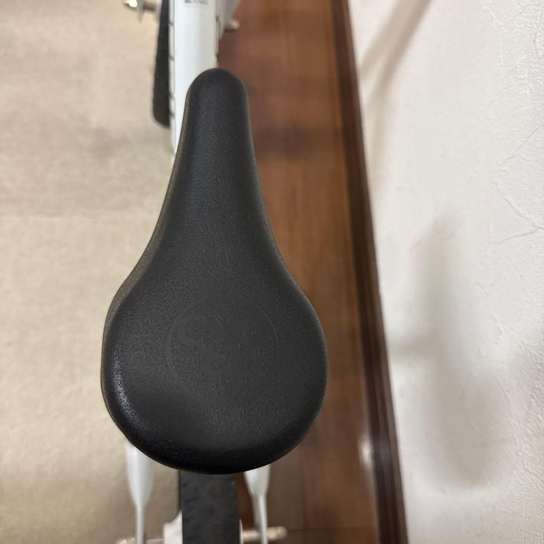 正規品・ストライダー　組み立て済 梱包・発送たのめる便 セーブザチルドレンモデル