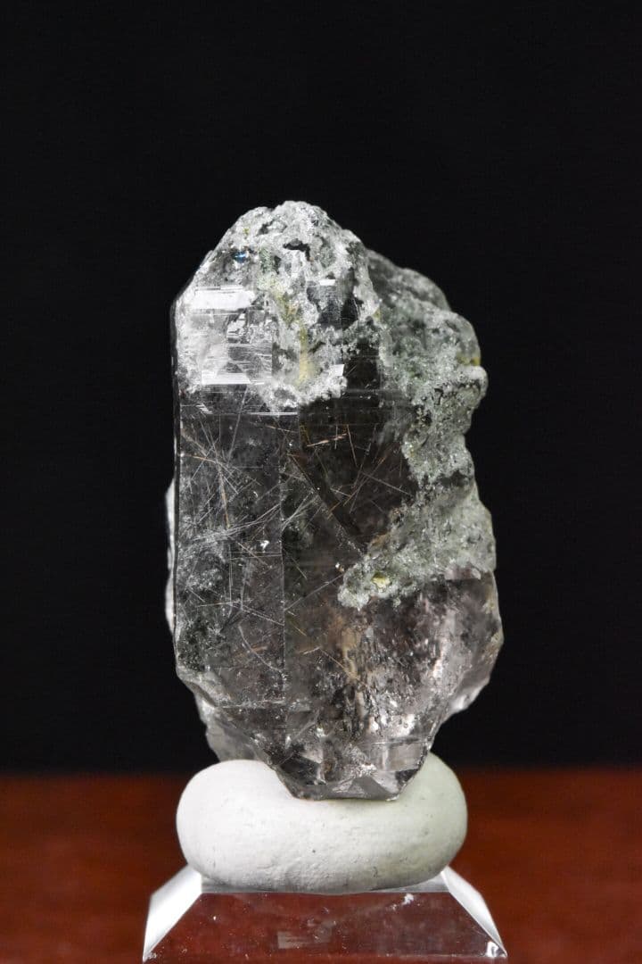 インドマニハール産 クローライトオン ブラックルチルクォーツ ポケットA