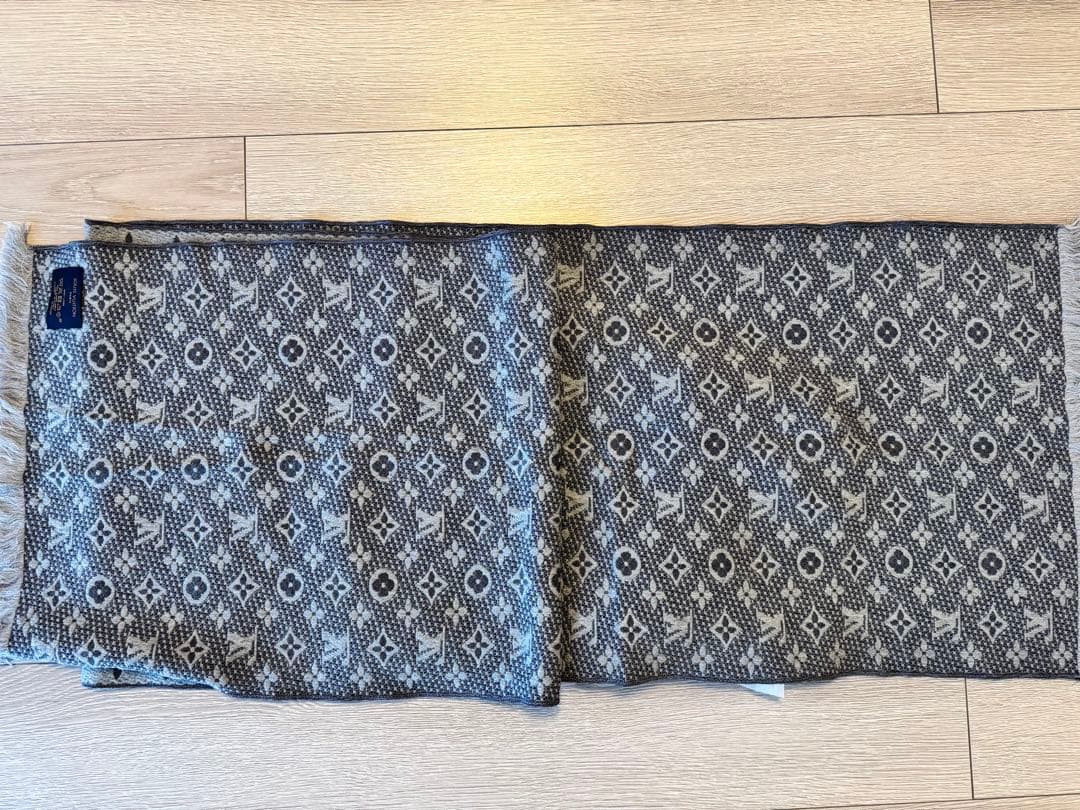 マフラー・モノグラム クラシック M70932 グリクレール