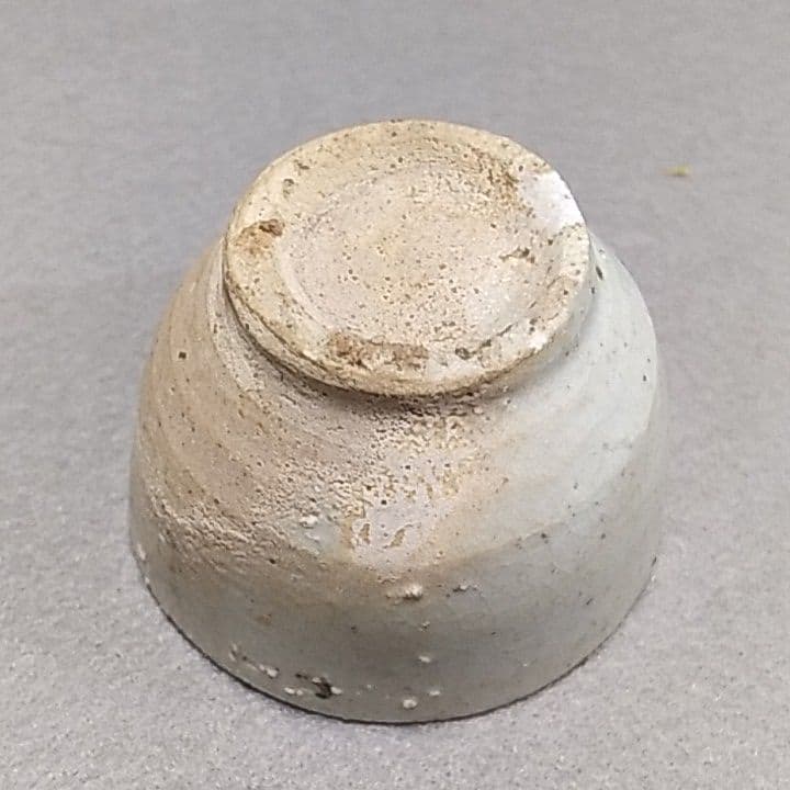 李朝白磁ぐい吞み　李朝堅手ぐい吞み