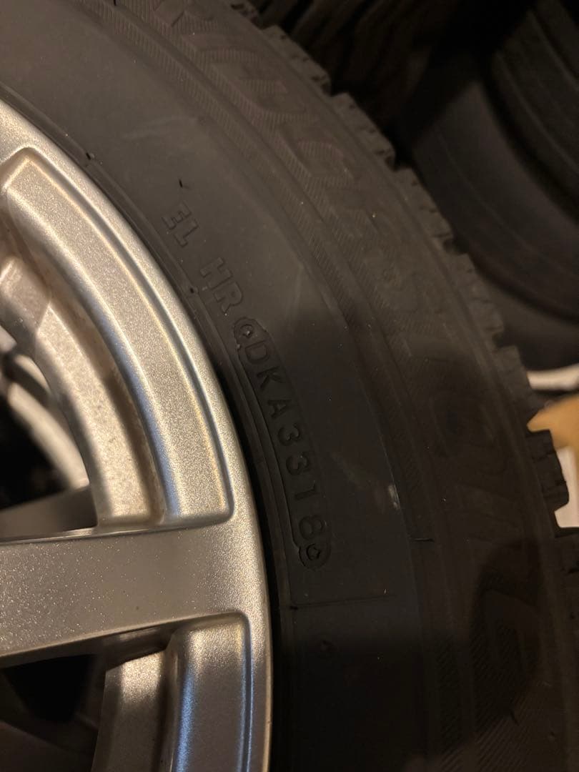 シエンタ　ダイス　175/70/R14 スタッドレスタイヤ　ホイール　4本