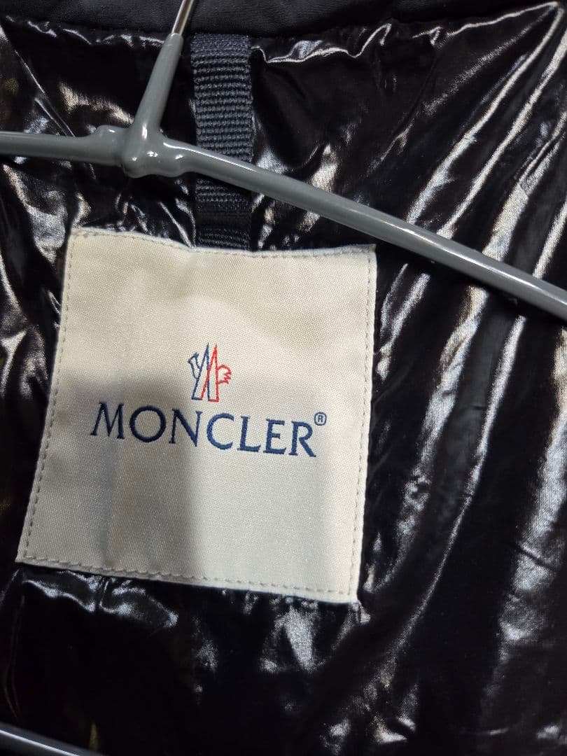 MONCLER 　DAMEショートブルゾン　ブラック