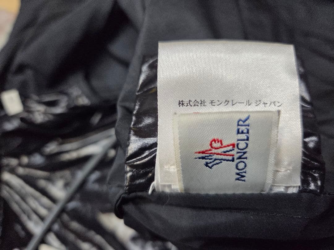 MONCLER 　DAMEショートブルゾン　ブラック