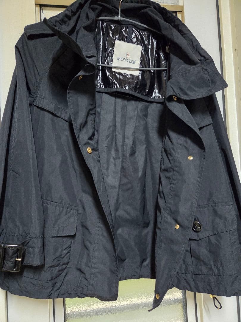 MONCLER 　DAMEショートブルゾン　ブラック