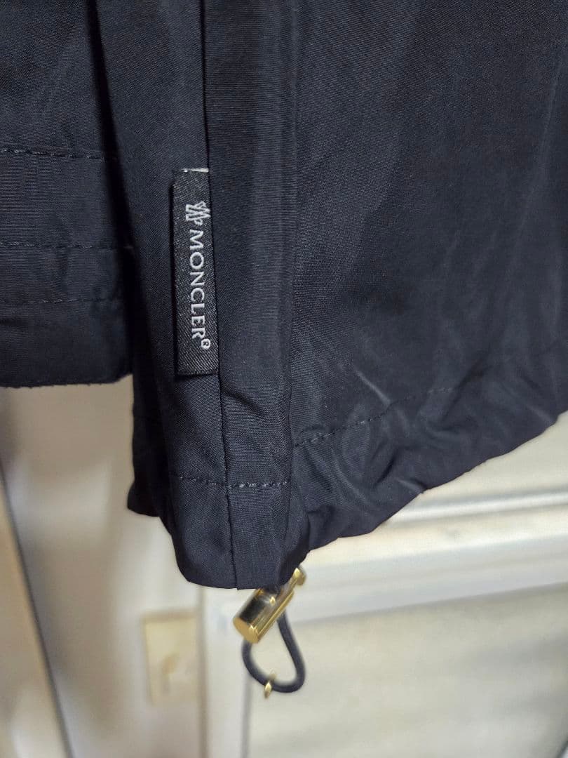 MONCLER 　DAMEショートブルゾン　ブラック