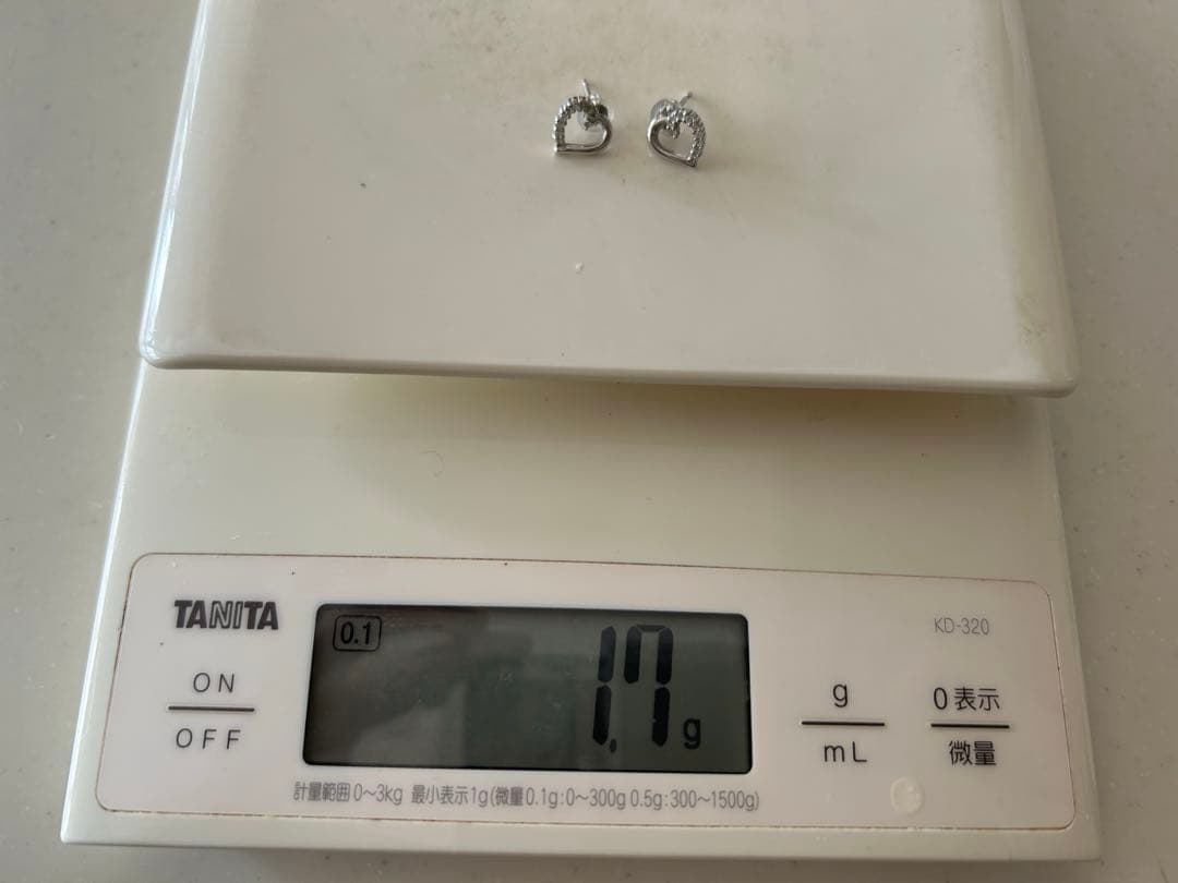 ハートピアス　ホワイトゴールドダイヤモンド　18K