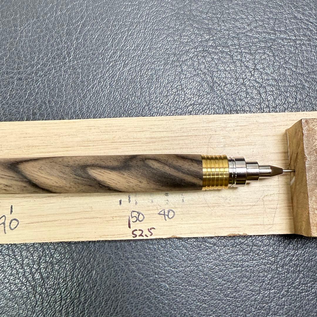 165黒柿　木製シャーペン　最強低重心(少しR) 溝つき　真鍮　無塗装