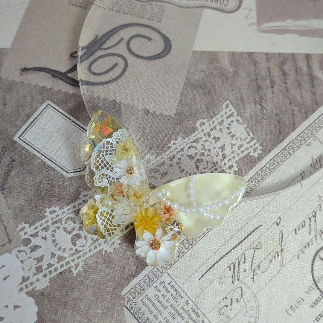 ＃318 イエロー✴ちょうちょ✴レジンヘアゴムキーホルダーブローチ