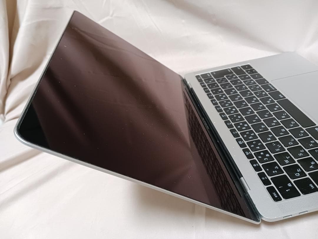 MacBook Pro（13-inch, 2016, 3T 2P）A1708　銀