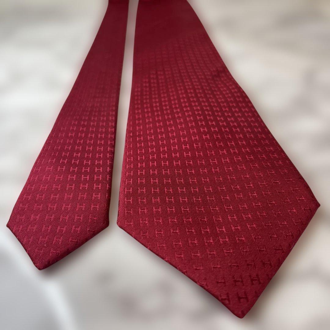 【美品✨】HERMES ネクタイ　レッド　赤　ファソネ　H柄　刺繍　総柄