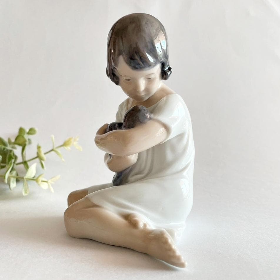 ロイヤルコペンハーゲン 少女 人形 フィギュリン 廃盤品