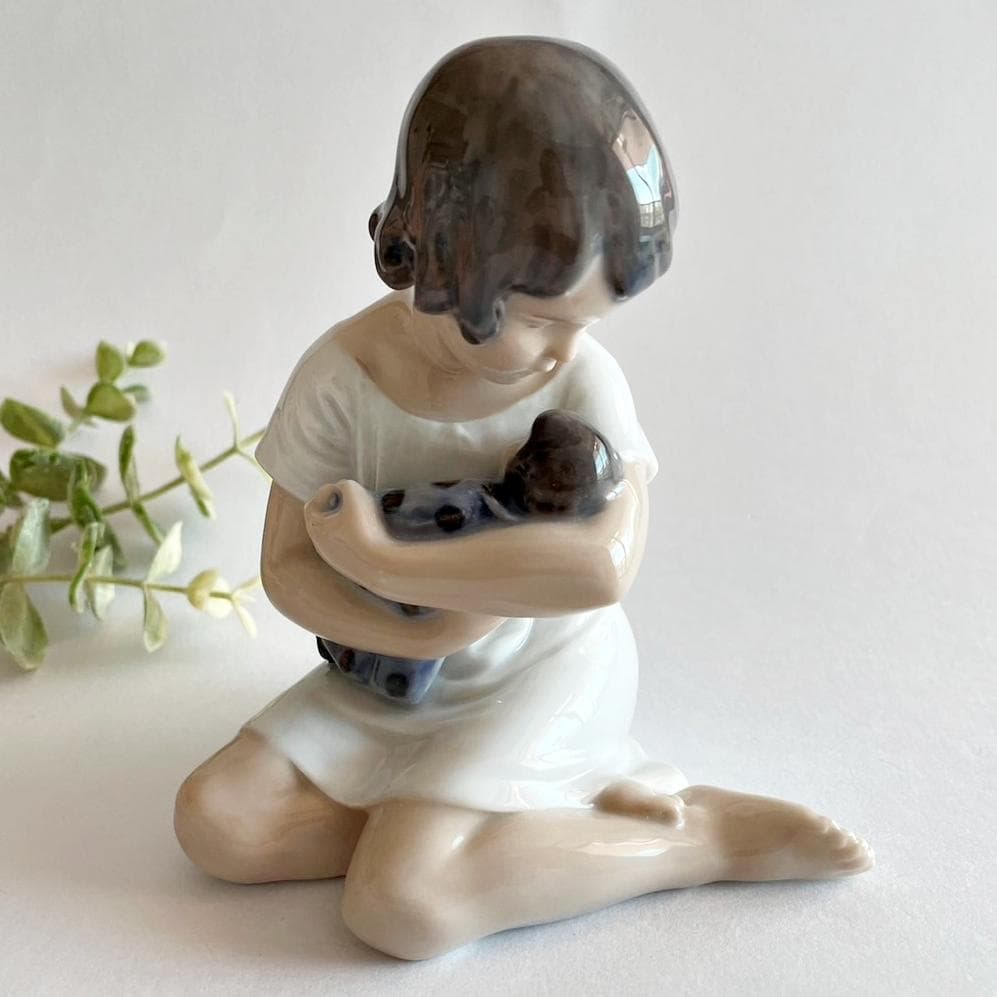ロイヤルコペンハーゲン 少女 人形 フィギュリン 廃盤品