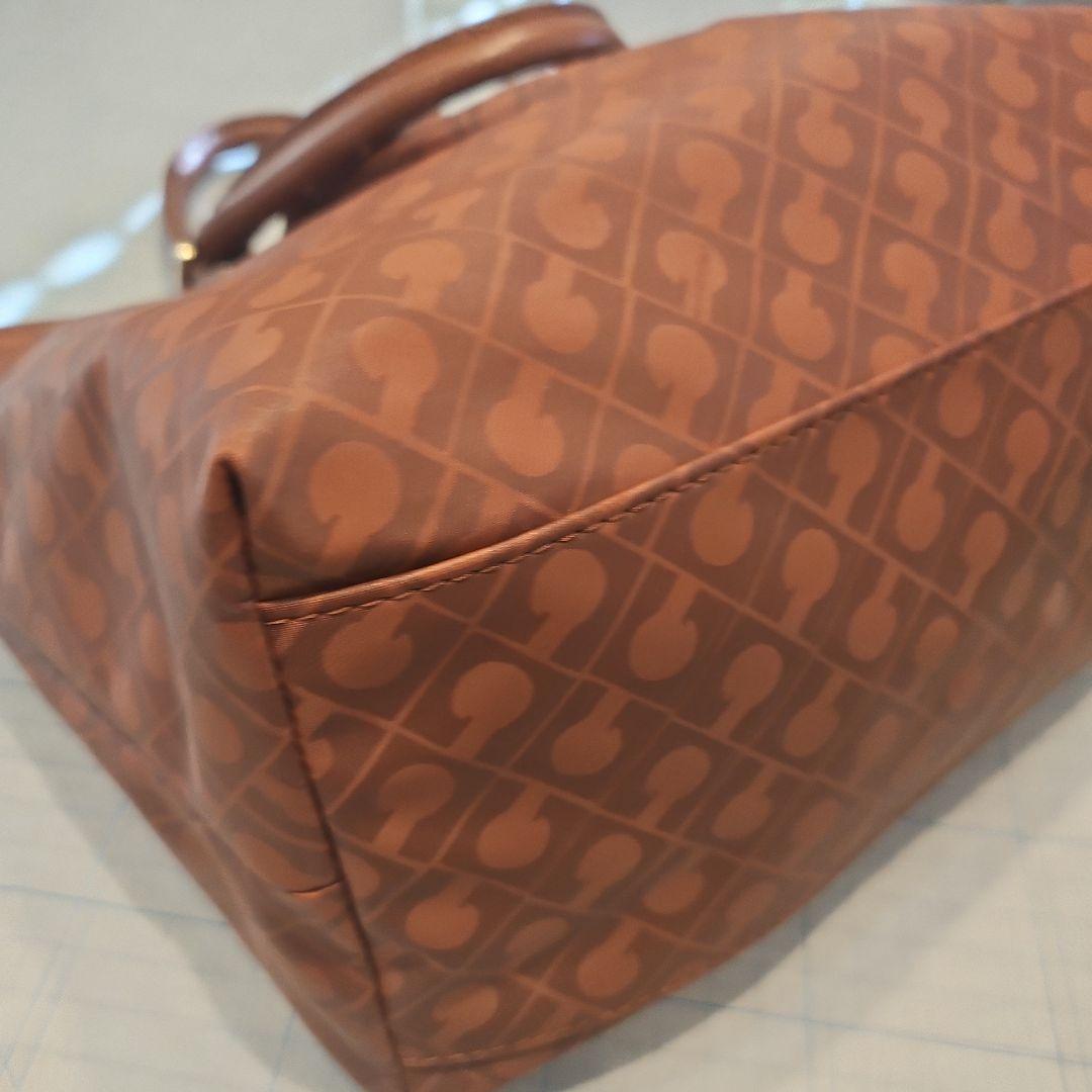 極美品 GHERARDINI ソフティ トートバッグ スタッズ　レザー　ブラウン