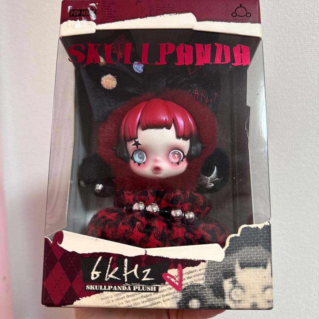 POPMART SKULLPANDA 6khz ヨーロッパ限定　スカルパンダ