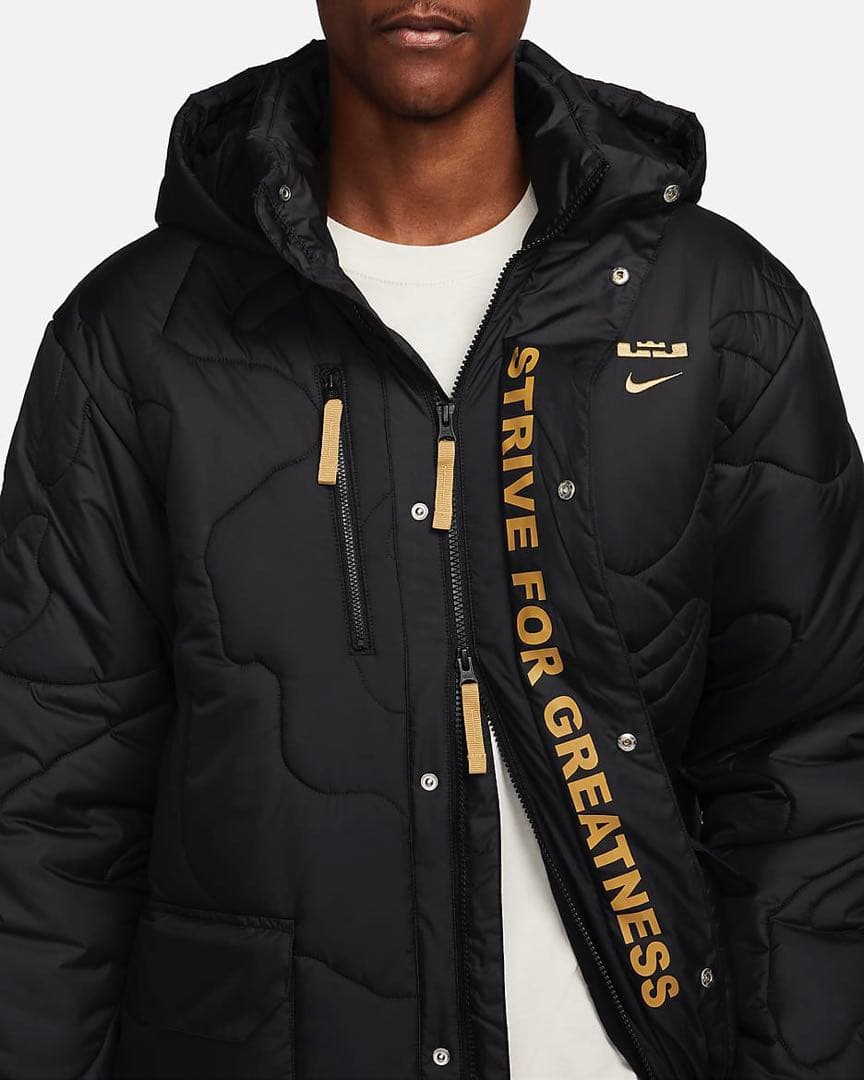 新品未使用　レブロン x リバプール FC ナイキ サッカージャケット