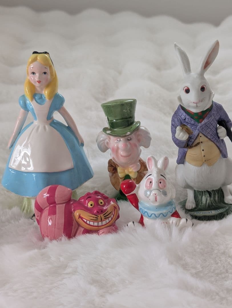 ディズニー　不思議の国のアリス　チシャ猫　ホワイトラビット　マッドハッターセット