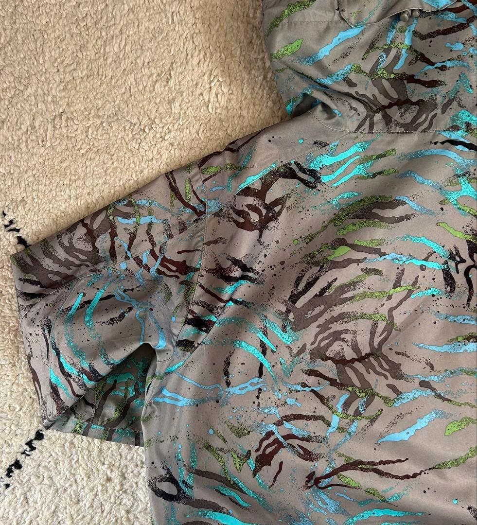 バートンDRYRIDE スノーボードウェア Mサイズ 迷彩柄