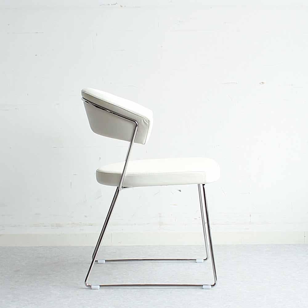 カリガリス コヌビア 「ニューヨーク」 本革 チェア A ZR24436