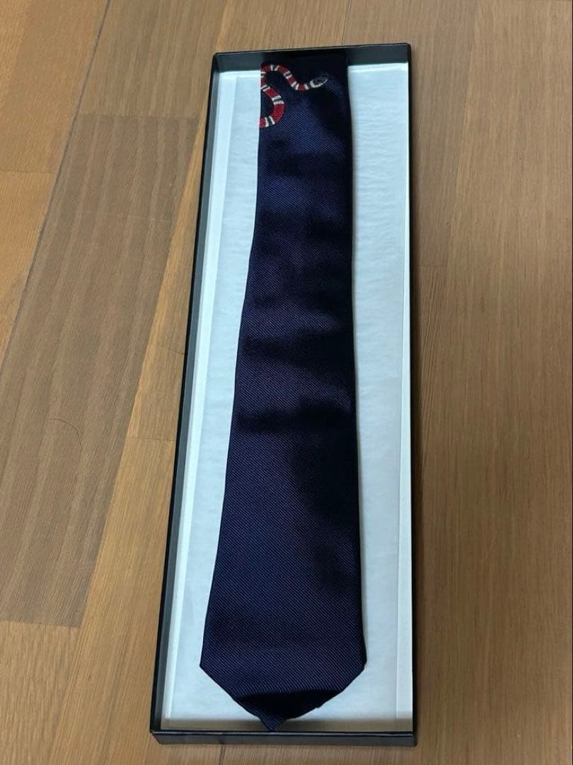 GUCCI グッチ ネクタイ ネイビー スネーク刺繍 新品未使用