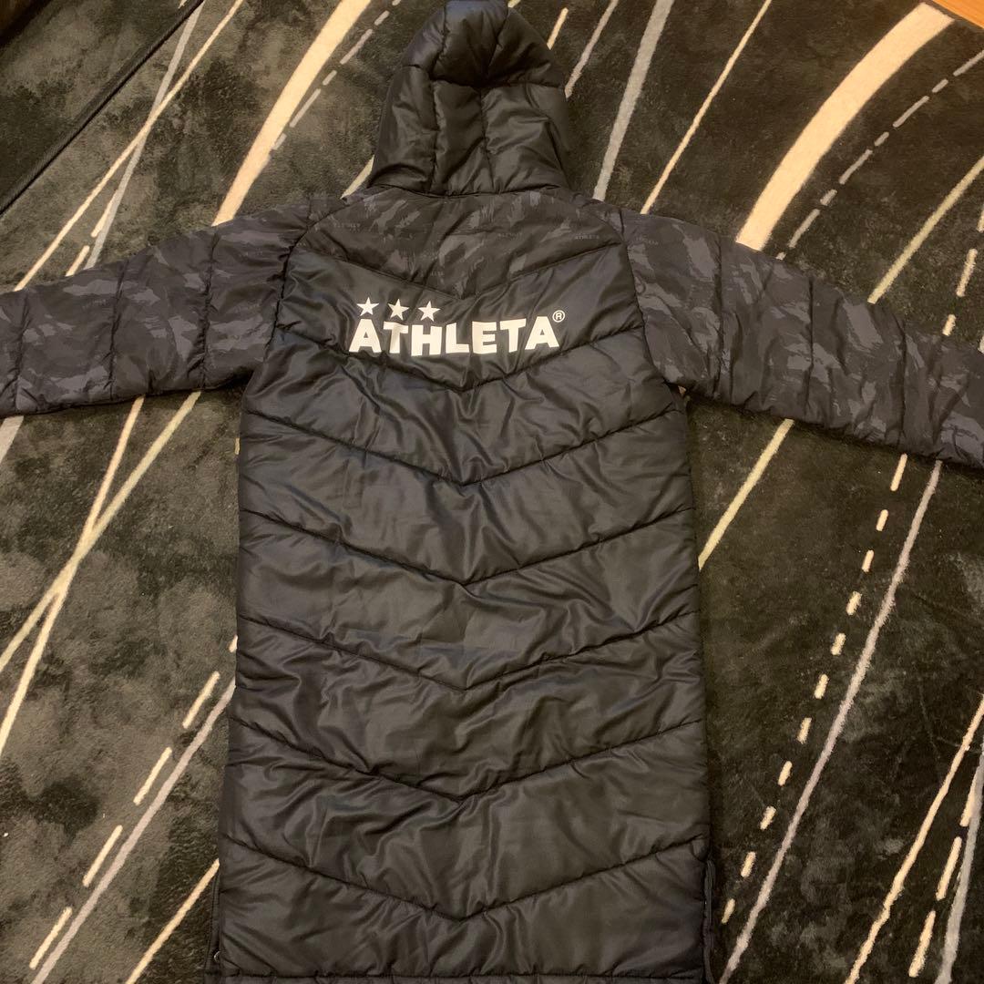 ATHLETAのベンチコート