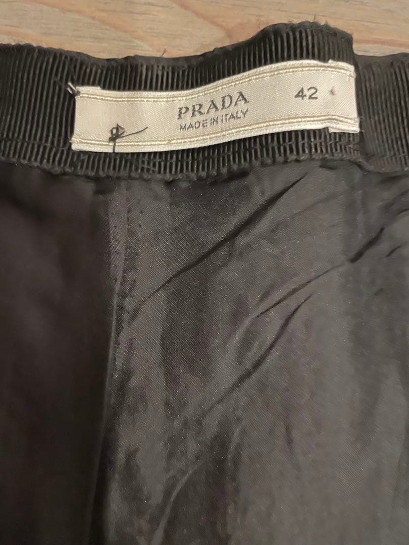 プラダ　スカート