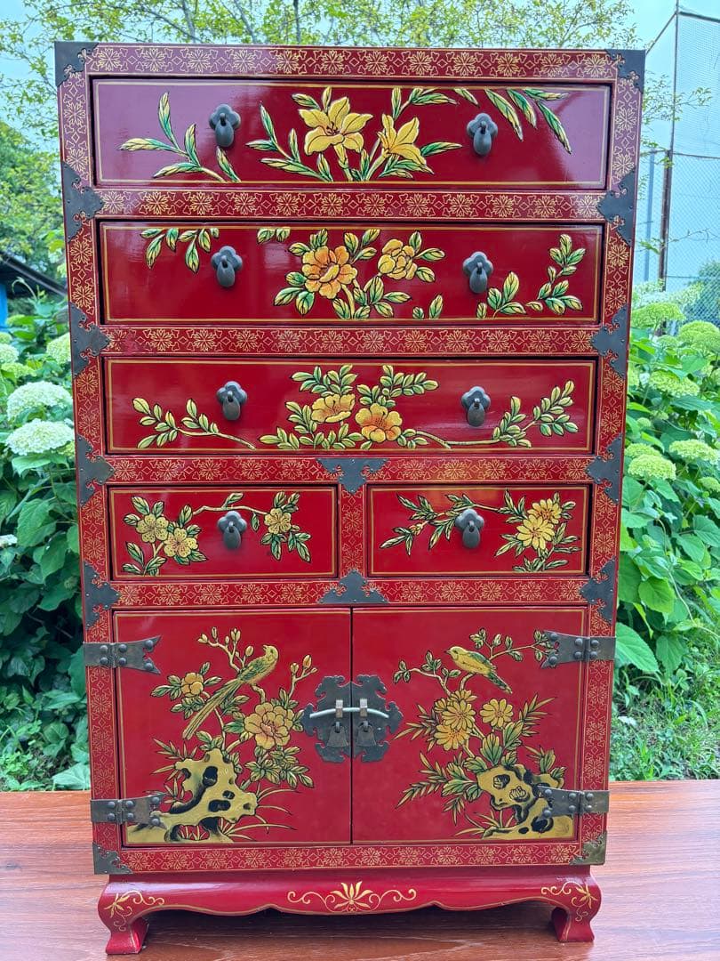 赤い花柄の木製タンス　シノワズリ家具　中国民藝　漆塗り　アンティーク　チェスト