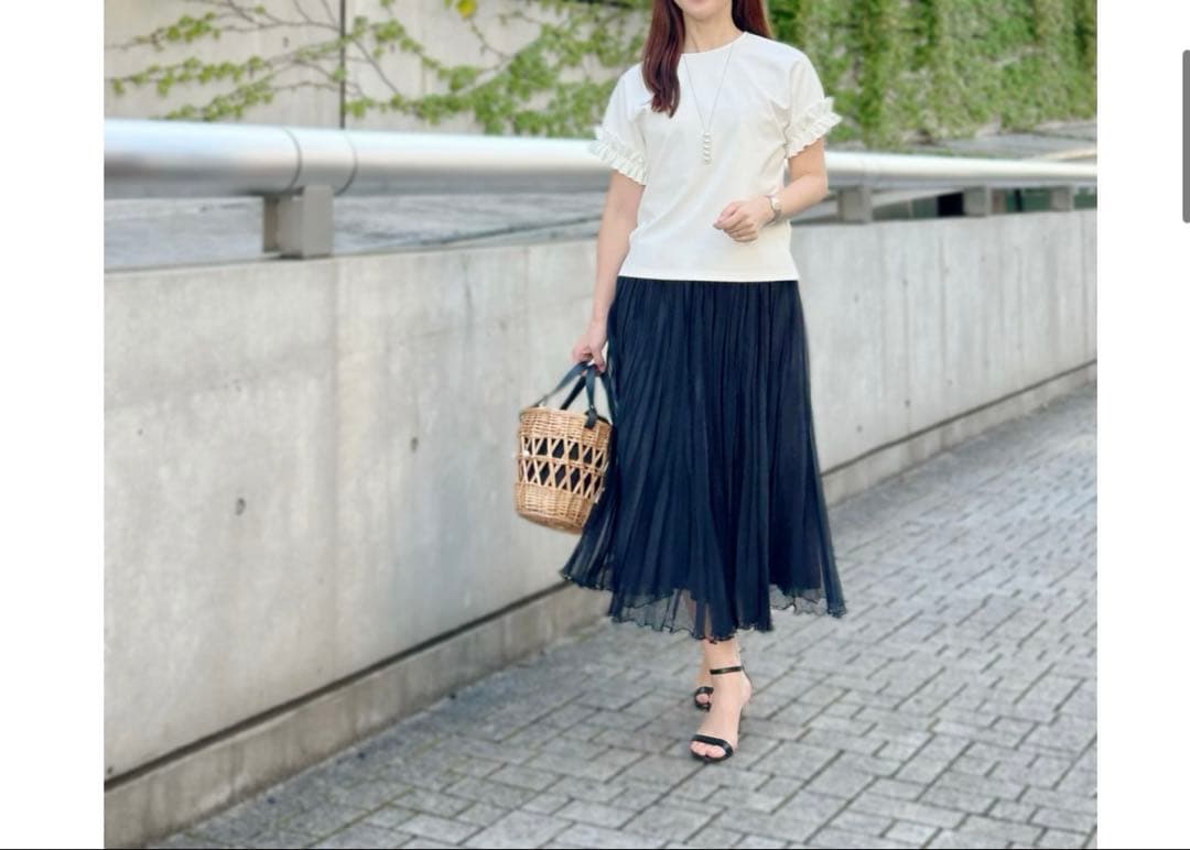 新品❣️ タグ付き❣️ エムプルミエ❣️ ポンチギャザーフリルフレンチカットソー❣️