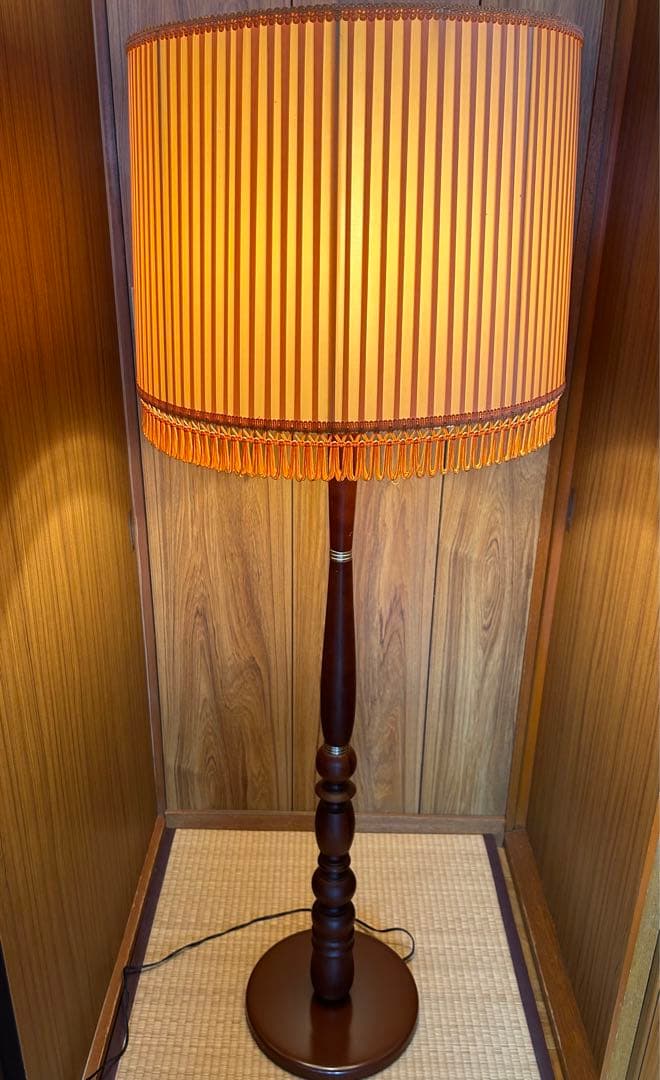 ナショナル　クラシック ブラウン 木製 フロアスタンド　昭和レトロ