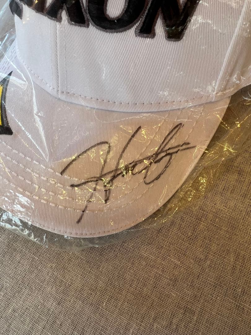 値下げ‼️ Srixon 松山英樹プロ　直筆サイン入り　ホワイトキャップ
